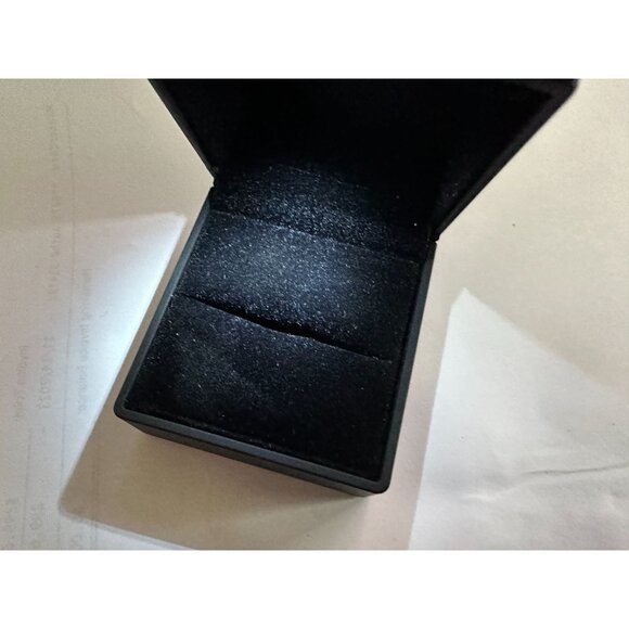 Black Ring Box with LED Light - Black Velvet interior - LED Light to showcase - Picture 4 of 6